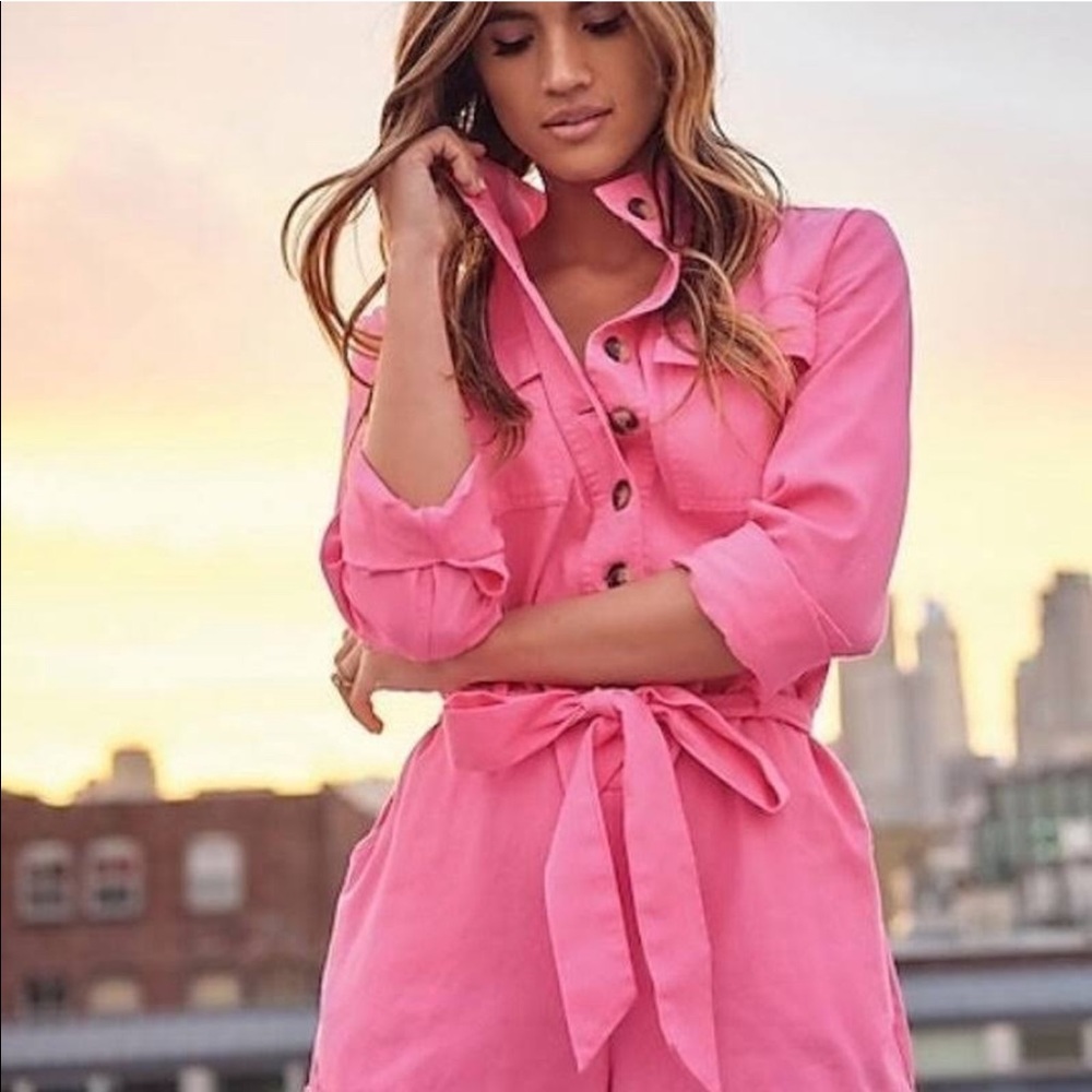 Express Rocky Barnes Twill Romper🎀